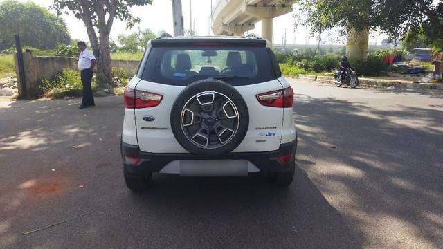 https://images10.gaadi.com/usedcar_image/3619992/original/07__VCC_1800262_96_1696656080.jpg?imwidth=6402