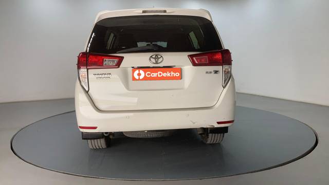 https://images10.gaadi.com/usedcar_image/3620060/original/processed_img2890700__usedcar_in2_276591697264486_1697264494.jpg?imwidth=6402