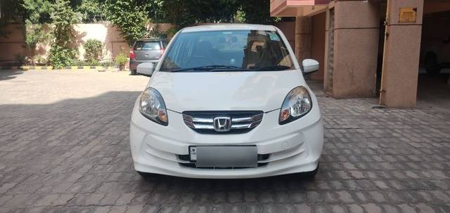 https://images10.gaadi.com/usedcar_image/3620203/original/07__VCC_1800343_94_1696660400.jpg?imwidth=6400