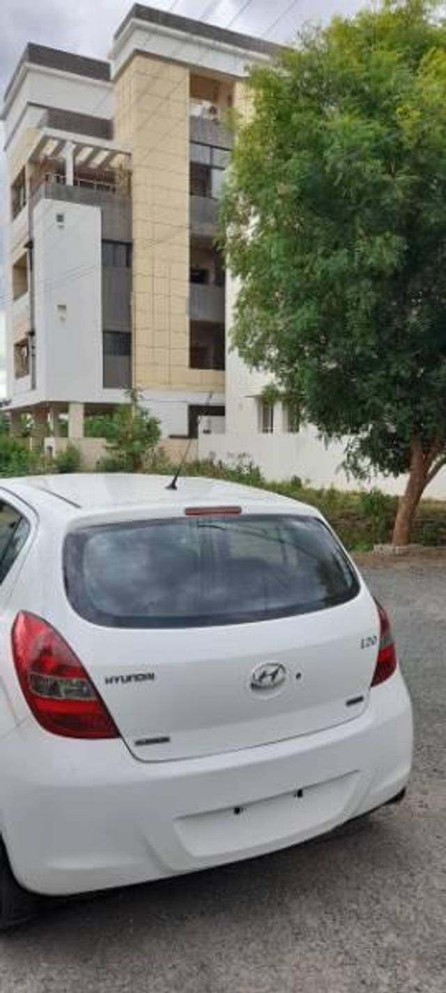 https://images10.gaadi.com/usedcar_image/3620225/original/processed_03fdb81b-9c43-4f94-a181-eb1ac958ee53.jpg?imwidth=6402