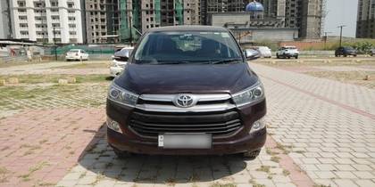 Toyota Innova Crysta 2.8 ZX AT BSIV Toyota Innova Crysta 2.8 ZX AT BSIV