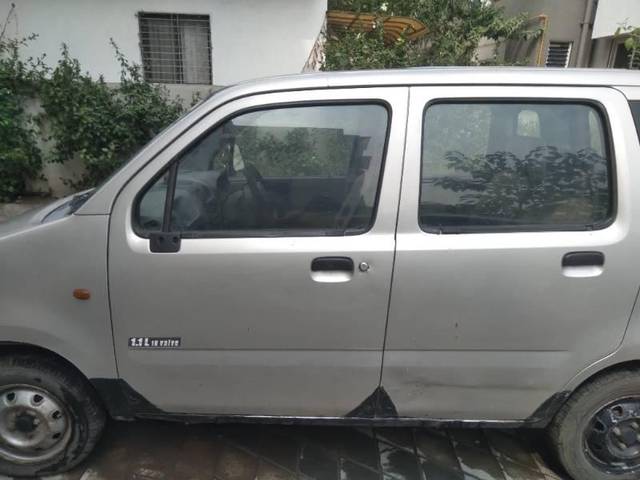 https://images10.gaadi.com/usedcar_image/3620396/original/processed_01313a46-cd99-42f9-b4c7-1b14703392f2.jpg?imwidth=6401
