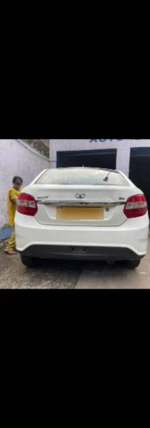 https://images10.gaadi.com/usedcar_image/3620507/original/processed_df1f45bd-6357-4620-b439-85ab41dd2adc.jpg?imwidth=6401