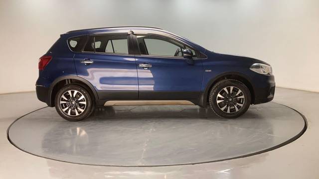 https://images10.gaadi.com/usedcar_image/3620525/original/processed_img2890939__usedcar_s3_276591697276631_1697276649.jpg?imwidth=6401