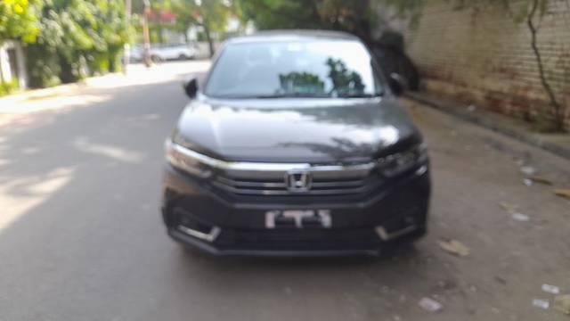 https://images10.gaadi.com/usedcar_image/3620559/original/07__VCC_IMG_1696669848131_1800571_94_1696670138.jpg?imwidth=6402