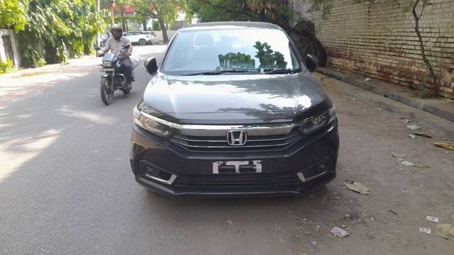 https://images10.gaadi.com/usedcar_image/3620559/original/07__VCC_IMG_1696669850943_1800571_94_1696670144.jpg?imwidth=6400