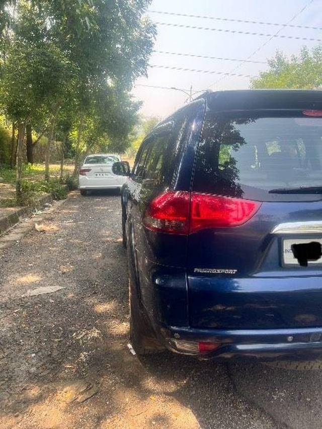 https://images10.gaadi.com/usedcar_image/3620912/original/processed_c89d5e8a-0a72-453e-87a9-1bc9772cb6d9.jpeg?imwidth=6401