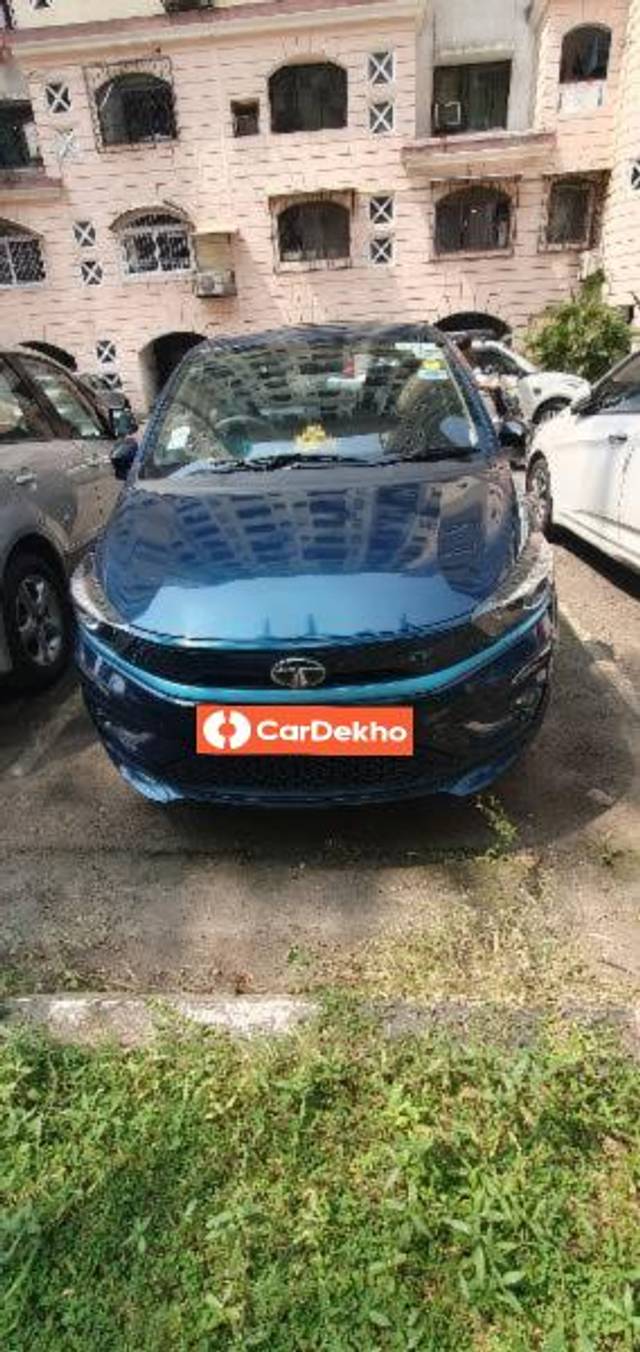 https://images10.gaadi.com/usedcar_image/3621004/original/processed_d23248fb-d489-4775-8359-38b345f3da2c.jpg?imwidth=6400