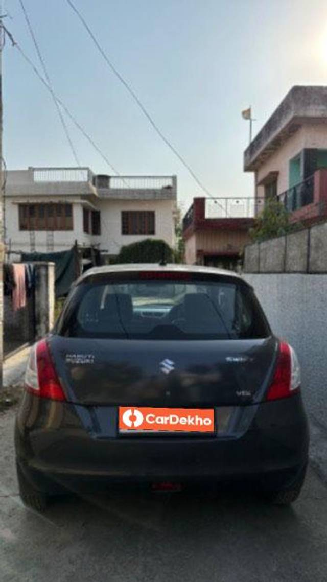 https://images10.gaadi.com/usedcar_image/3621033/original/processed_1df1e961-77e3-4a69-82cb-844b54789eb1.jpeg?imwidth=6401