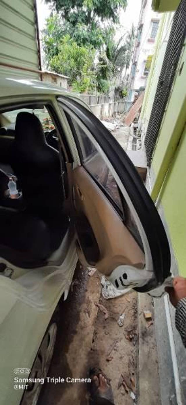 https://images10.gaadi.com/usedcar_image/3621115/original/processed_202e5db1-6b78-4004-afd1-b6910a275e0a.jpg?imwidth=6401