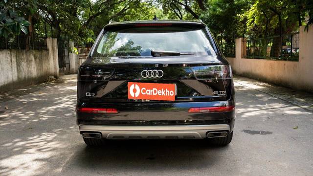 https://images10.gaadi.com/usedcar_image/3621120/original/processed_img2891243__used_car_2891243_1697302124.jpg?imwidth=6401