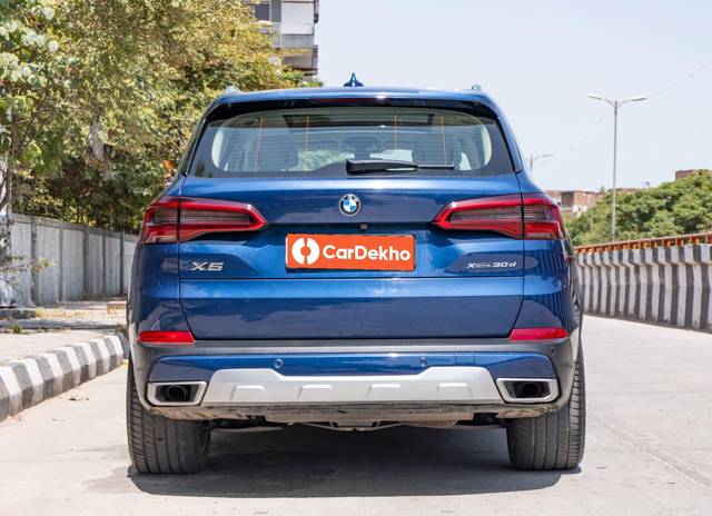 https://images10.gaadi.com/usedcar_image/3621646/original/processed_img2891403__used_car_2891403_1697351655.jpg?imwidth=6401