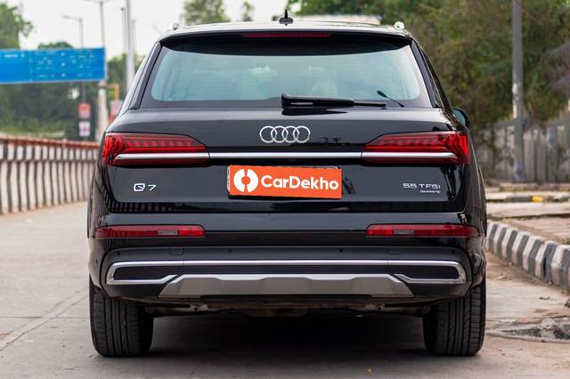 https://images10.gaadi.com/usedcar_image/3621667/original/processed_img2891413__used_car_2891413_1697352259.jpg?imwidth=6401