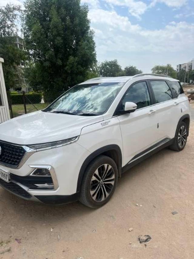 https://images10.gaadi.com/usedcar_image/3622012/original/processed_d541da34-aaa4-4a4f-997c-d330dcdec9a8.jpg?imwidth=6400