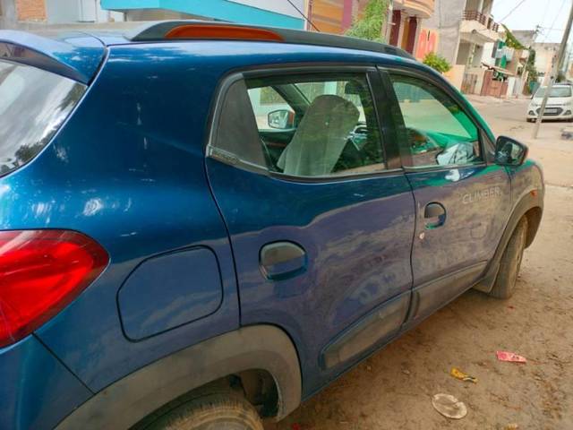 https://images10.gaadi.com/usedcar_image/3622143/original/processed_48b4ca67-8547-493f-add8-bf5379acdf32.jpg?imwidth=6401