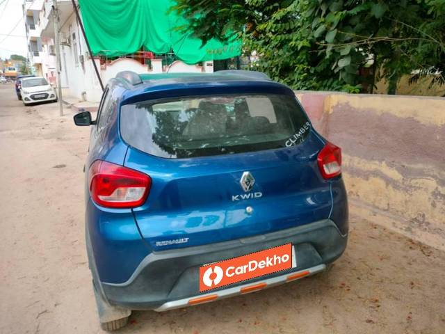 https://images10.gaadi.com/usedcar_image/3622143/original/processed_b7ae17a2-9148-4a72-ba4f-0bacd6ba7b86.jpg?imwidth=6402