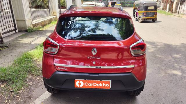 https://images10.gaadi.com/usedcar_image/3622171/original/processed_img2891664__used_car_2891664_1697365744.jpg?imwidth=6402