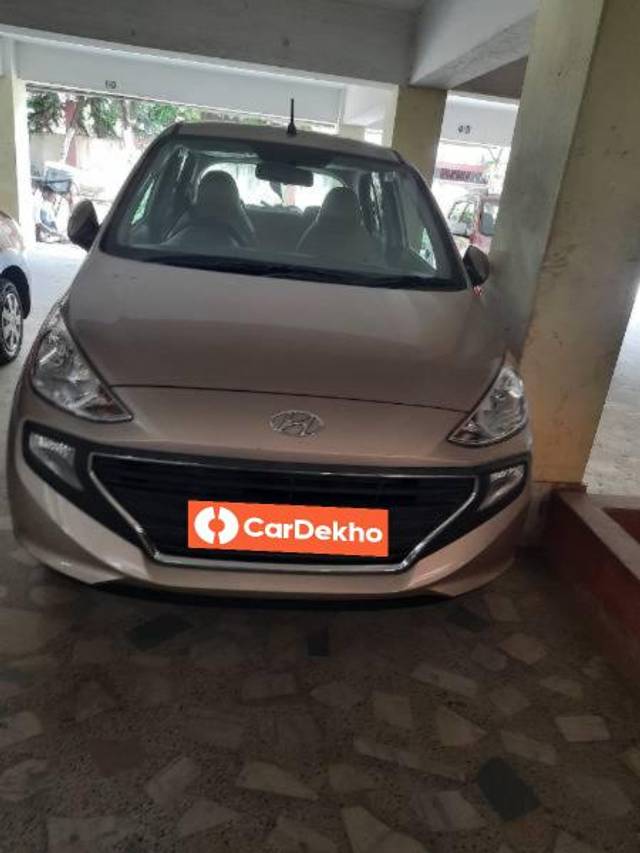 https://images10.gaadi.com/usedcar_image/3622203/original/processed_9439862b-d759-4dfc-b736-7b479bcef4bb.jpg?imwidth=6402