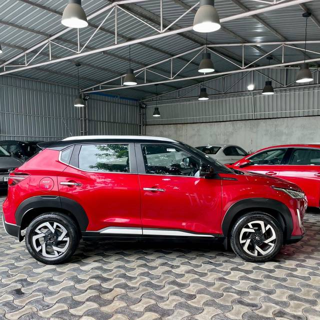 https://images10.gaadi.com/usedcar_image/3622214/original/processed_img2891678__used_car_2891678_1697367362.jpg?imwidth=6401