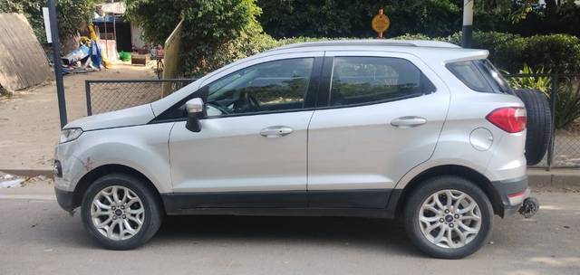 https://images10.gaadi.com/usedcar_image/3622280/original/08__VCC_IMG_1696757977914_1801191_95_1696758431.jpg?imwidth=6401