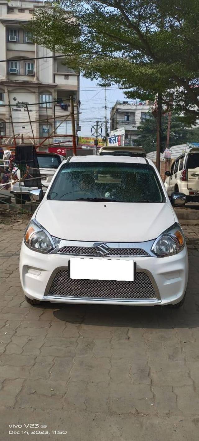 https://images10.gaadi.com/usedcar_image/3622363/original/processed_img2891760__used_car_2891760_1702537416.jpg?imwidth=6400