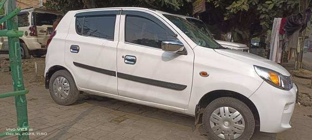 https://images10.gaadi.com/usedcar_image/3622363/original/processed_img2891760__used_car_2891760_1702537419.jpg?imwidth=6402