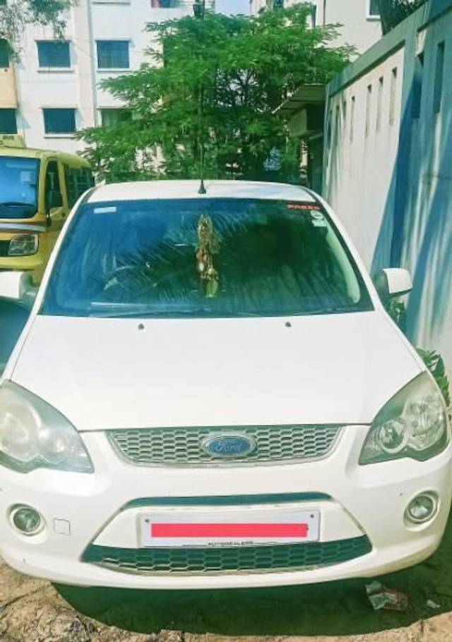 https://images10.gaadi.com/usedcar_image/3622504/original/processed_527348cc-ada0-4ad3-9057-6944b4db2fde.jpg?imwidth=6400