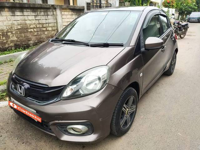 https://images10.gaadi.com/usedcar_image/3622596/original/processed_6a4a53e7-606a-471a-a3d3-8adb5029f7ba.jpeg?imwidth=6400