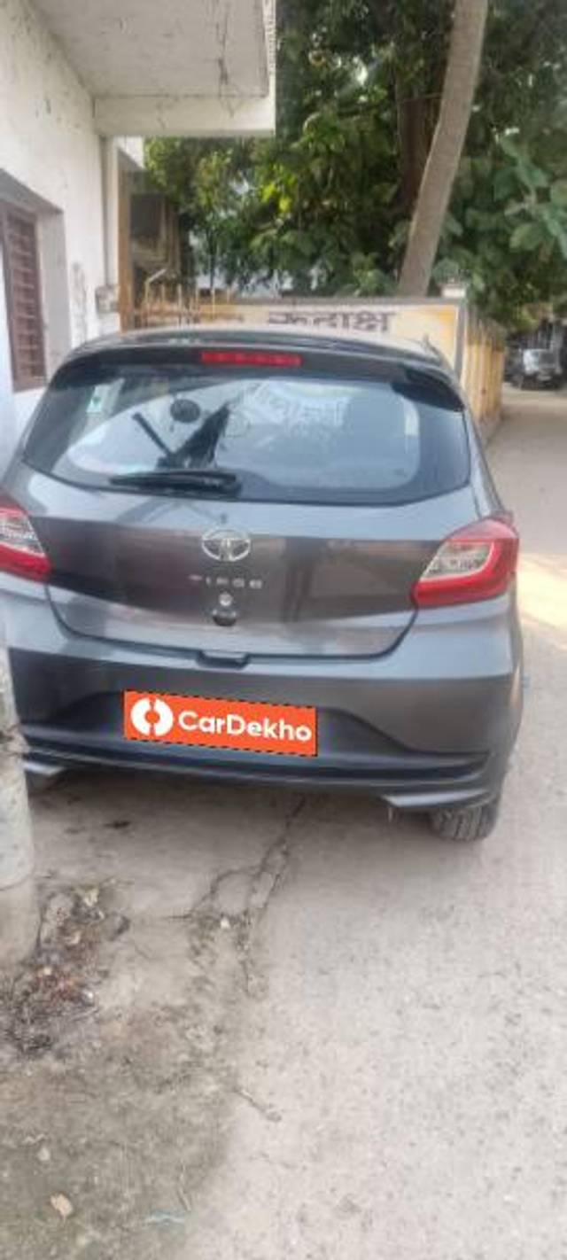 https://images10.gaadi.com/usedcar_image/3622685/original/processed_4bdb16dc-a87c-42ee-8204-33c9af491c4b.jpeg?imwidth=6402