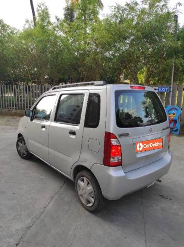 https://images10.gaadi.com/usedcar_image/3622740/original/processed_567292a0-f3f8-4fac-bb22-2d3892720454.jpeg?imwidth=6402