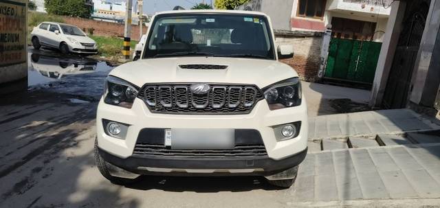 https://images10.gaadi.com/usedcar_image/3623131/original/09__VCC_1801437_94_1696827941.jpg?imwidth=6400