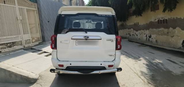 https://images10.gaadi.com/usedcar_image/3623131/original/09__VCC_1801437_96_1696828013.jpg?imwidth=6402