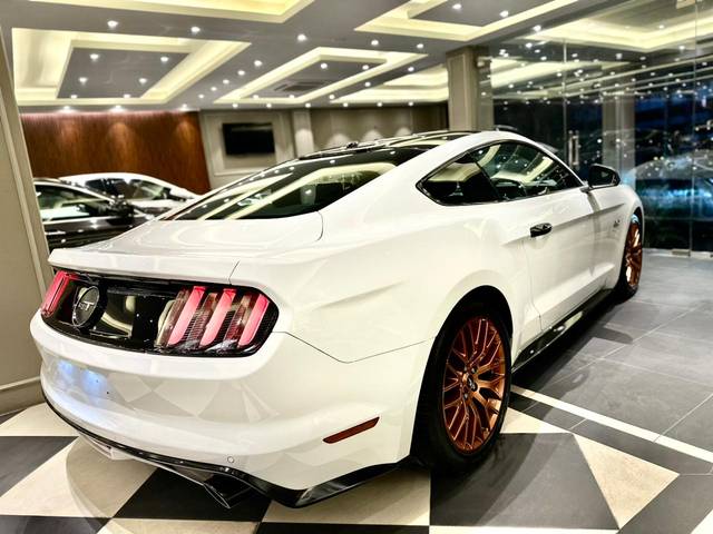 https://images10.gaadi.com/usedcar_image/3623238/original/img2891992__used_car_2891992_1697438228.jpg?imwidth=6401
