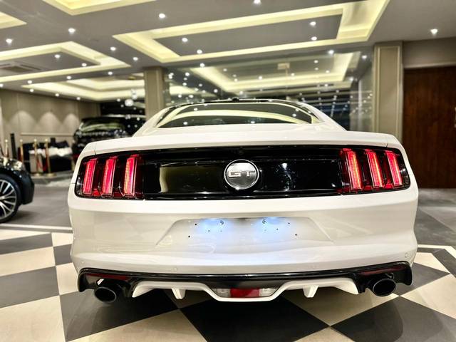 https://images10.gaadi.com/usedcar_image/3623238/original/processed_img2891992__used_car_2891992_1697438227.jpg?imwidth=6402