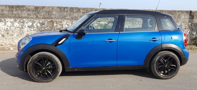 https://images10.gaadi.com/usedcar_image/3623330/original/img2892046__used_car_2892046_1697441712.jpg?imwidth=6401