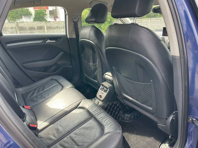 https://images10.gaadi.com/usedcar_image/3623368/original/img2892063__used_car_2892063_1697443005.jpg?imwidth=6402