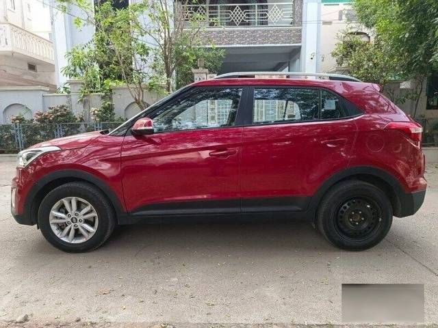 https://images10.gaadi.com/usedcar_image/3623729/original/img3623729__z_blur_img_652f8828d43f8_1697613864.jpg?imwidth=6401
