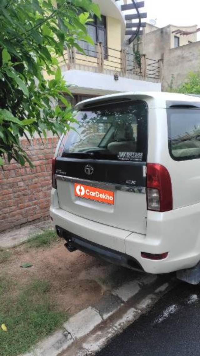 https://images10.gaadi.com/usedcar_image/3623977/original/processed_5a745742-3be0-4d2d-8ef5-72e7aed70f15.jpg?imwidth=6402