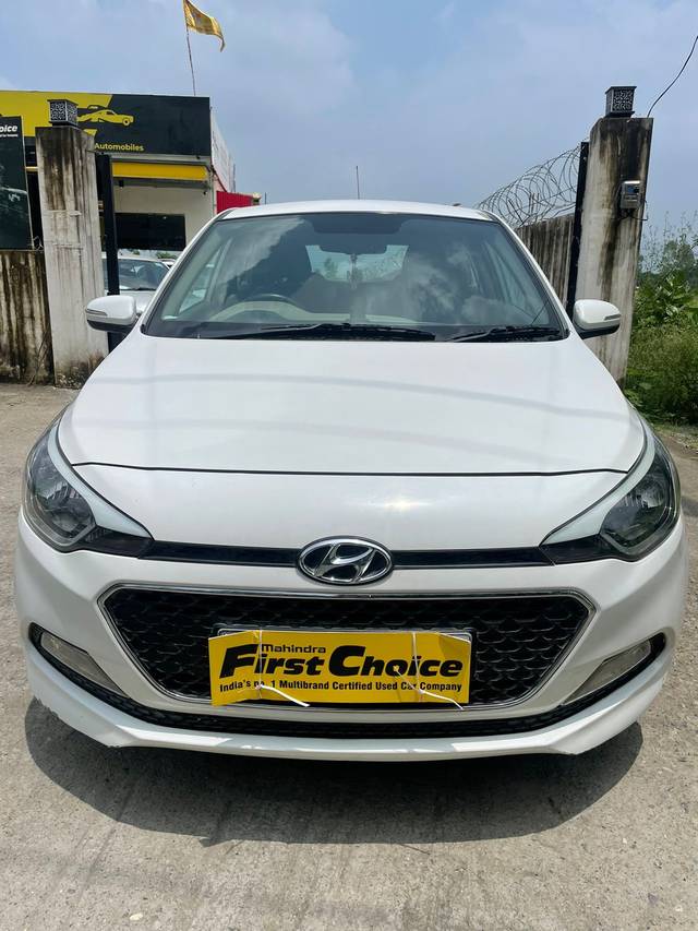 https://images10.gaadi.com/usedcar_image/3624055/original/524219__cover_image-20220803214159.jpg?imwidth=6400