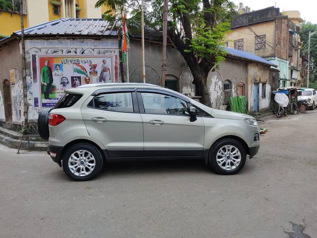 https://images10.gaadi.com/usedcar_image/3624193/original/processed_img2892540__used_car_2892540_1697466588.jpg?imwidth=6401