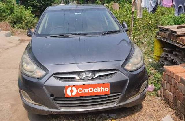 https://images10.gaadi.com/usedcar_image/3624337/original/processed_794410b0-0c3d-4964-86ec-6b8223559bb3.jpg?imwidth=6400