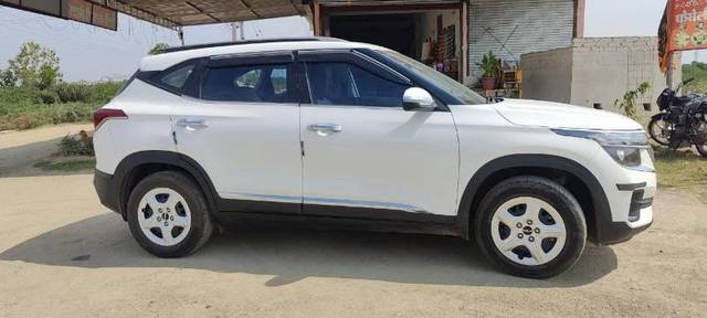 https://images10.gaadi.com/usedcar_image/3624377/original/processed_4f05d5ed-6fac-469d-a473-ee9fdab37e9a.jpg?imwidth=6401