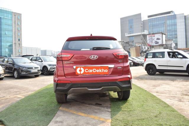 https://images10.gaadi.com/usedcar_image/3624448/original/processed_img2892576__used_car_2892576_1697535314.jpg?imwidth=6401