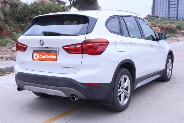 https://images10.gaadi.com/usedcar_image/3624495/original/processed_img2892587__used_car_2892587_1697485464.jpg?imwidth=6402