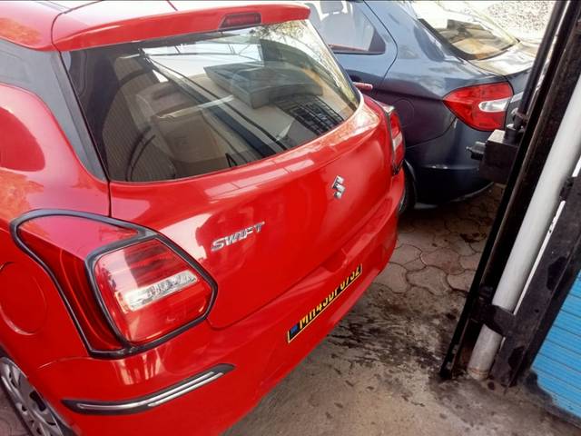https://images10.gaadi.com/usedcar_image/3624593/original/572049__right_side_view-20230601151751.jpg?imwidth=6400