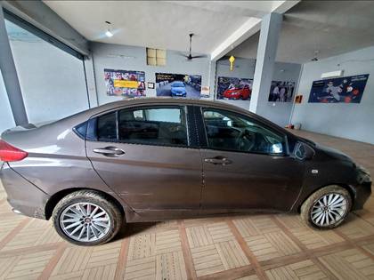 Honda City i DTEC SV