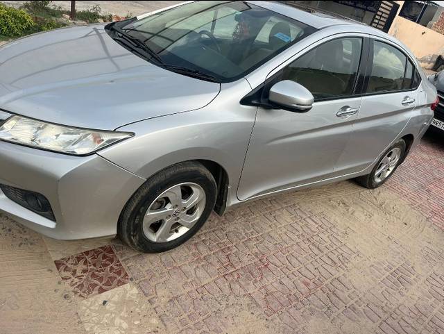 https://images10.gaadi.com/usedcar_image/3624609/original/580684__cover_image-20230820124631.jpg?imwidth=6400