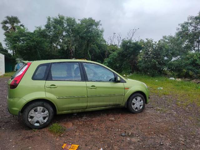 https://images10.gaadi.com/usedcar_image/3624711/original/processed_d9296055-3dea-40b9-a0a4-e157c8df94c6.jpg?imwidth=6401