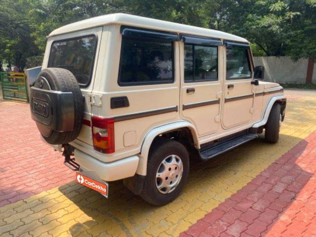 https://images10.gaadi.com/usedcar_image/3624743/original/processed_56ea7abf-9066-4611-a12b-1e03cd24724d.jpeg?imwidth=6402