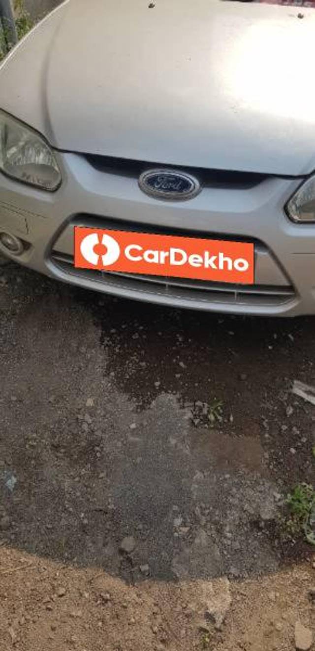 https://images10.gaadi.com/usedcar_image/3624783/original/processed_c8bbe605-9eb7-41ce-8f12-fd315dfd1c03.jpg?imwidth=6402